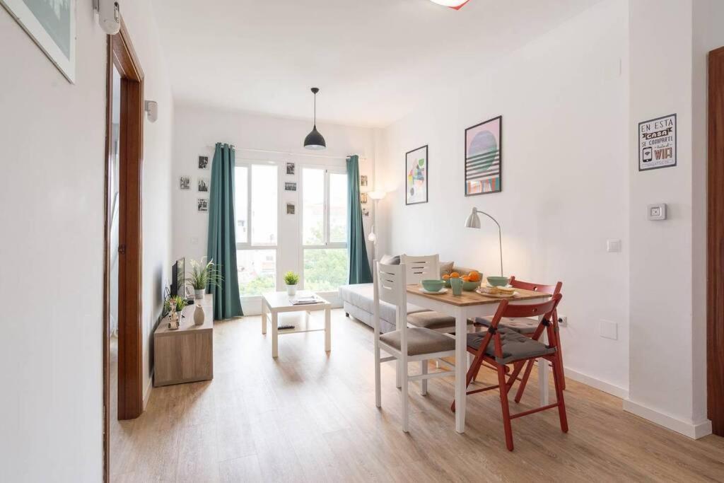 Apartament City Breaks In Malaga Downtown Zewnętrze zdjęcie