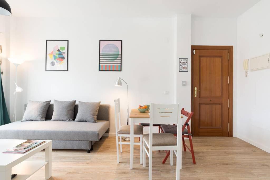 Apartament City Breaks In Malaga Downtown Zewnętrze zdjęcie